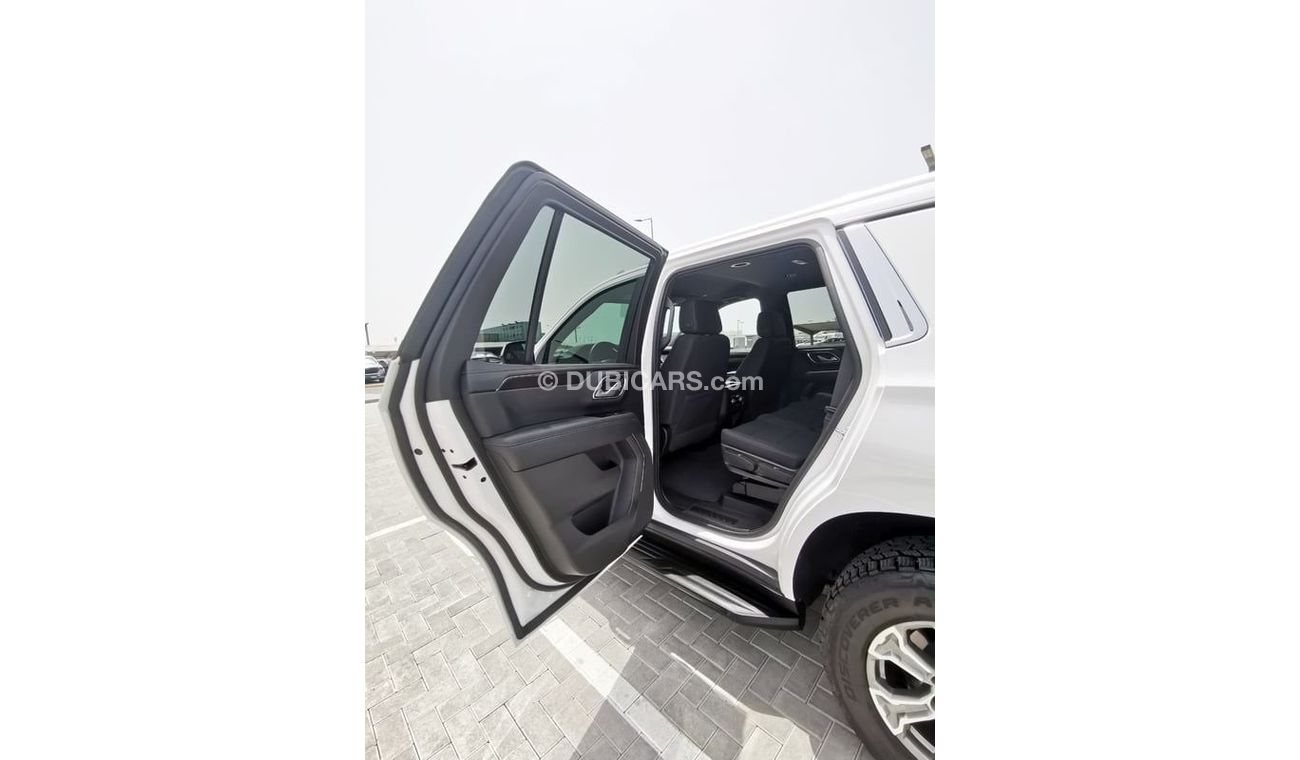 GMC Yukon GMC Yukon SLE - 2023  - White