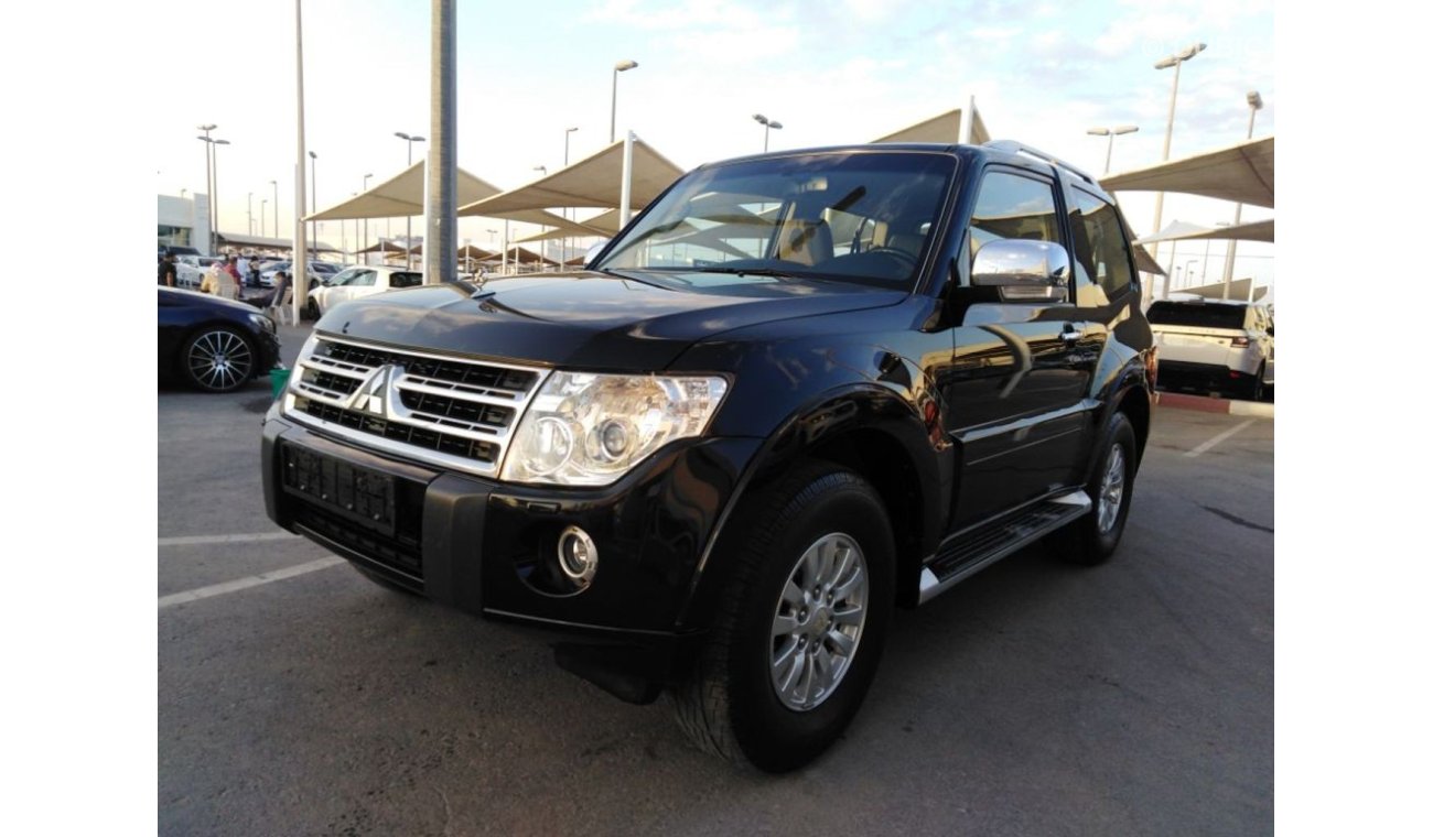 Mitsubishi Pajero Mitsubishi Pajero 2011 Coupe gcc for sall