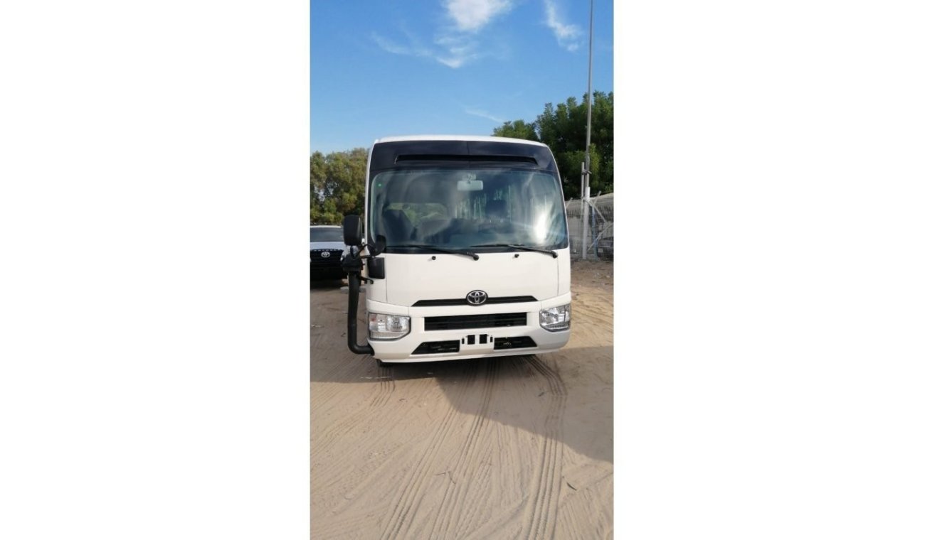 تويوتا كوستر 4.2L DSL M / T 30 SEATER باب أوتوماتيكي