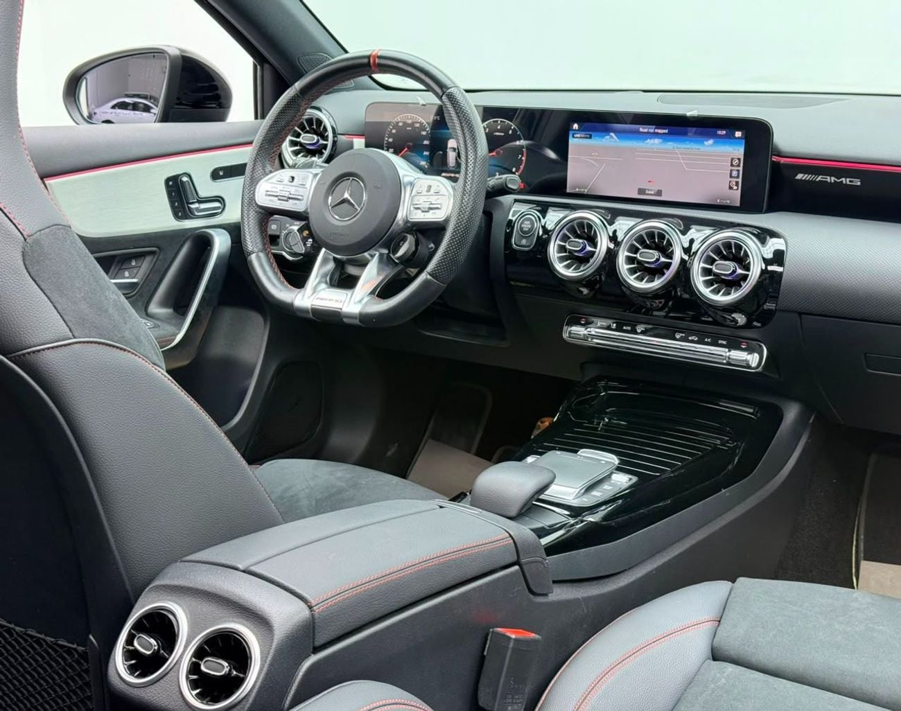 Mercedes Benz A35 AMG 4MATIC PREMIUM 2023 Mercedes Benz A35 AMG 4Matic, 2028 MB Warranty + Service Pack, Full MB Service History, GCC
