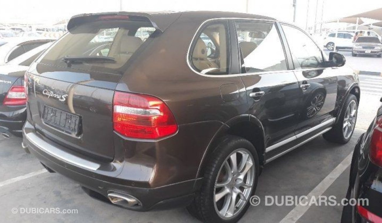 Porsche Cayenne S 2009 Full options Gulf Specs