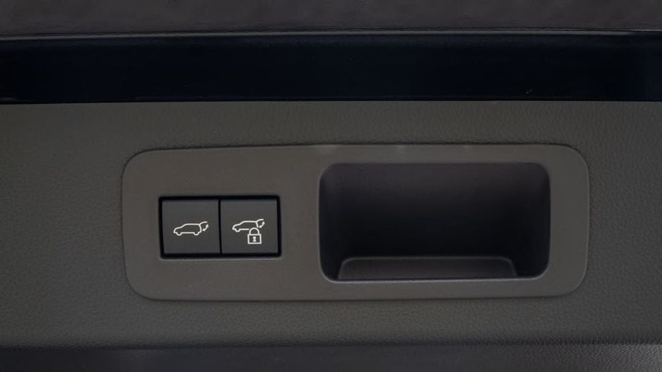 Toyota Land Cruiser VX 3.5L