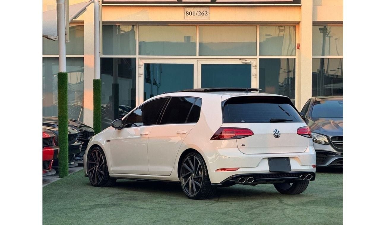 فولكس واجن جولف R 2.0L (280 HP)