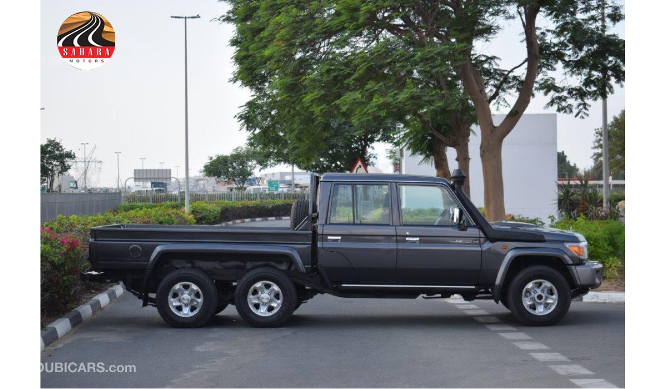 تويوتا لاند كروزر بيك آب 6X6 OEM APPEARANCE WITH EXTENDED OE REAR BIN  V8 4.5L TURBO DIESEL  MANUAL TRANSMISSION