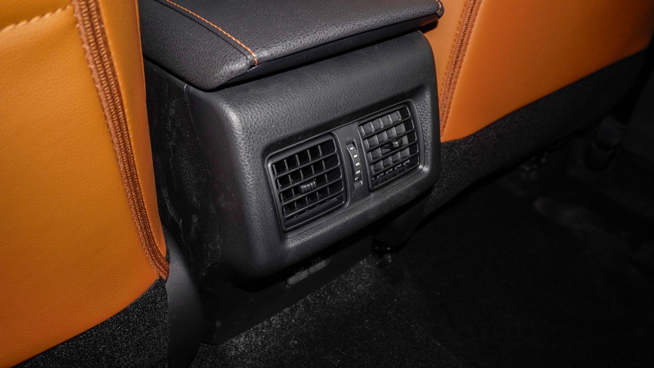 Toyota Camry Limited HEV 2.5 L Hybrid