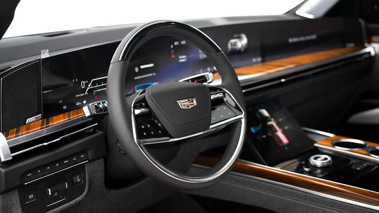 Cadillac Escalade Sport Platinum 6.2L 4WD 600 SPORT PLATINUM WITH WARRANTY AND SERVICE CONTRACT