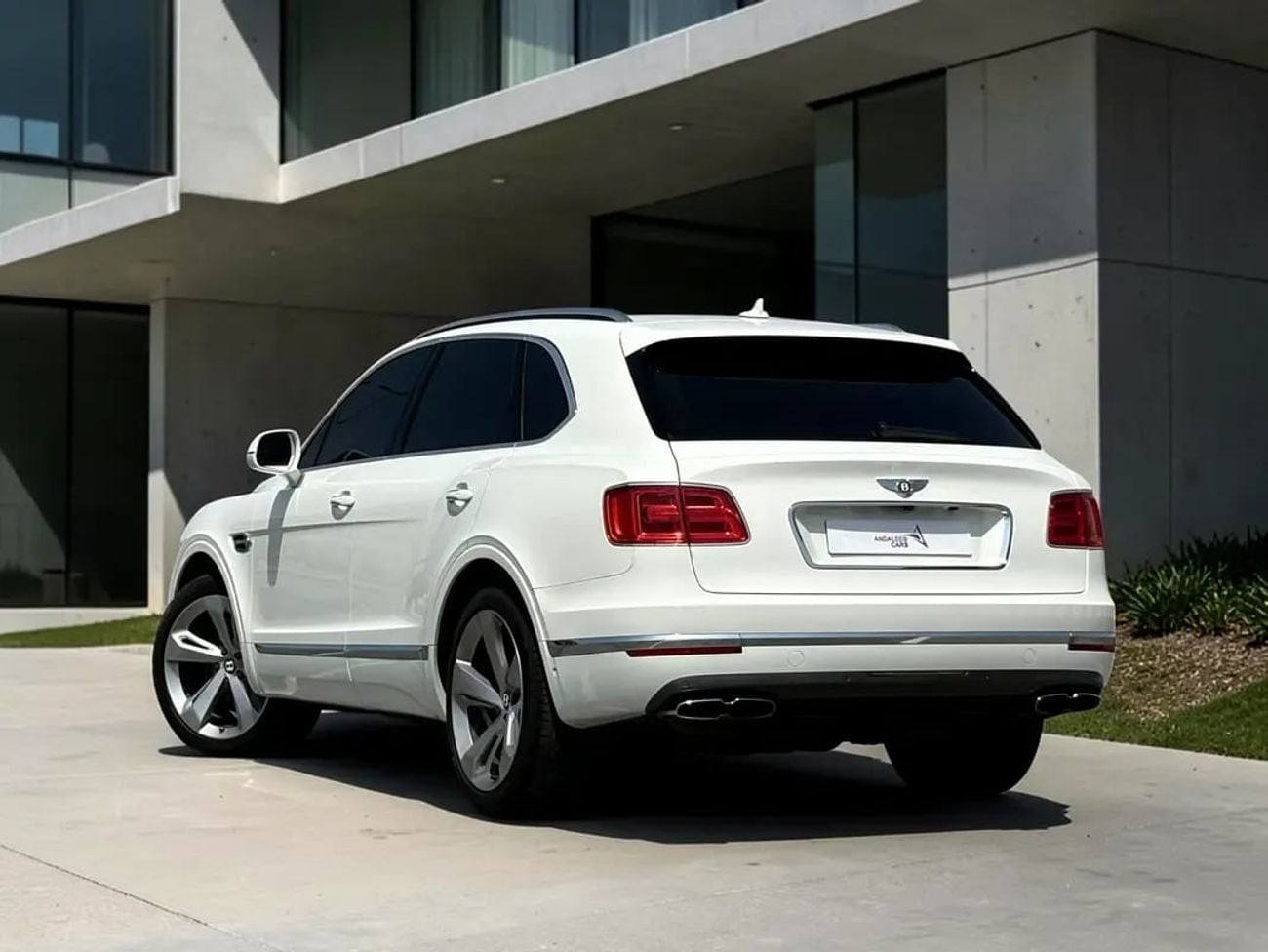 بنتلي بينتايجا EID SALE | 1 YEAR FREE WARRANTY |  AED 4,640 P.M | 0% DOWN PAYMENT | BENTLEY BENTAYGA | 4.0L V8 | 20