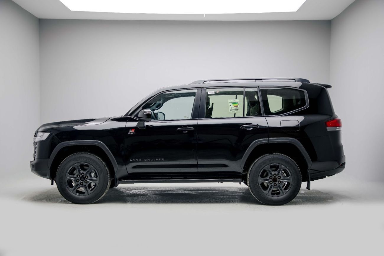 تويوتا لاند كروزر GRS 3.5L - Black Inside Maroon | Export Only