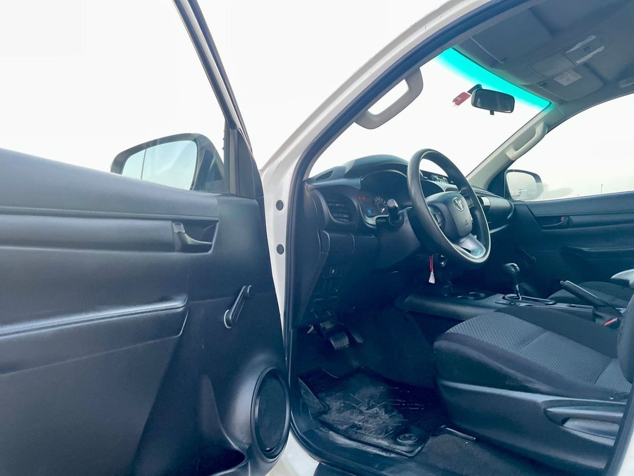 تويوتا هيلوكس 2019 Toyota Hilux GL 2.7L V4 - AWD 4x4 - Patrol Automatic - 149,000 km