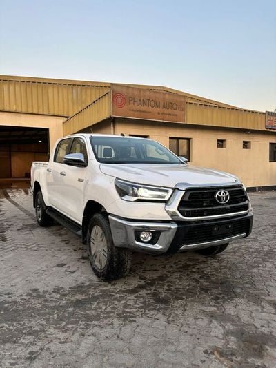 Toyota Hilux SR5 2.7L Petrol Manual Transmutation Double Cap 4x4