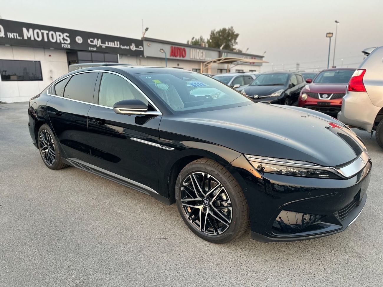 BYD HAN BYD HAN  -EV Range 605 KM