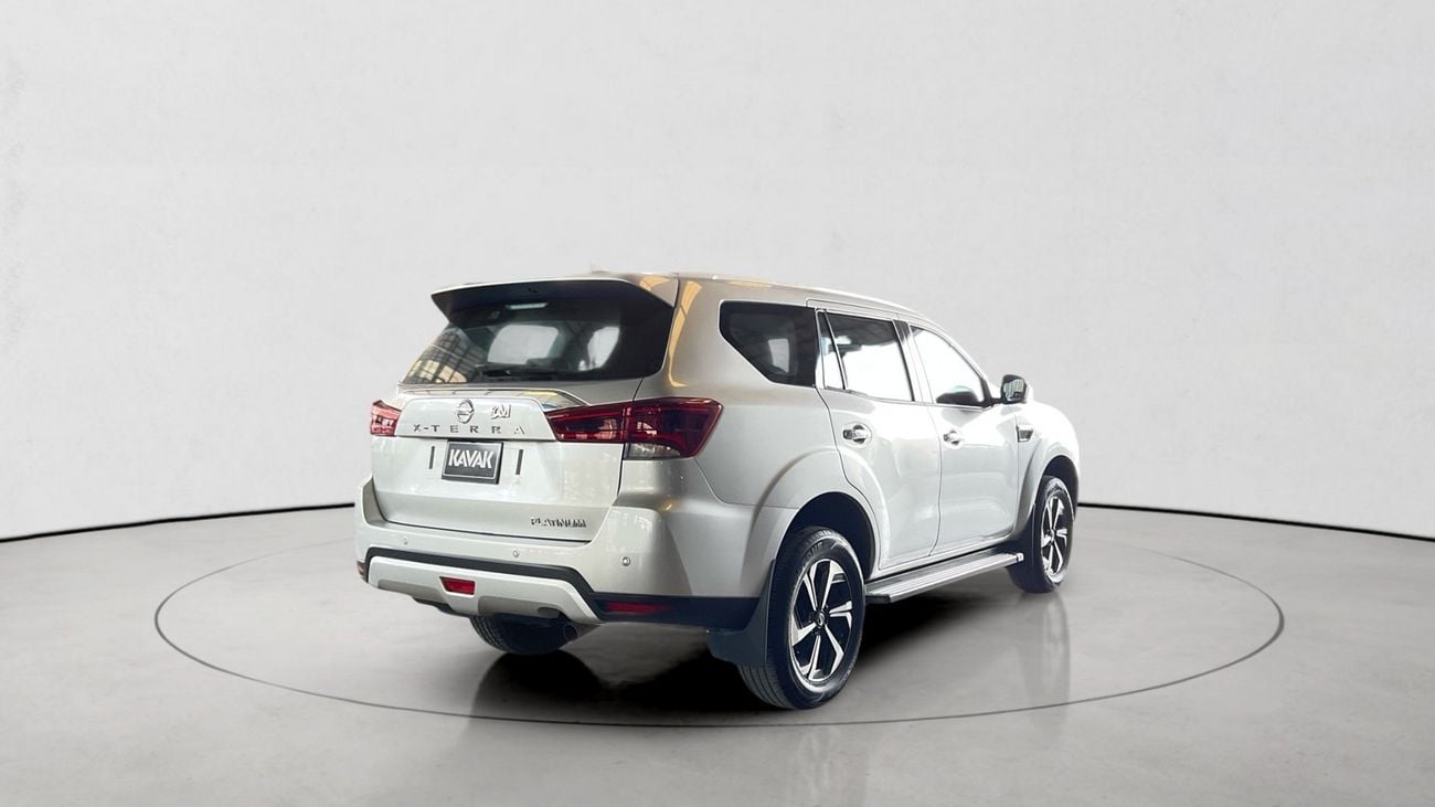 نيسان إكستيرا 2.5 4WD PLATINUM AUTO | شامل الضمان | 0 ﺪﻔﻋﺓ ﺃﻮﻟﻯ