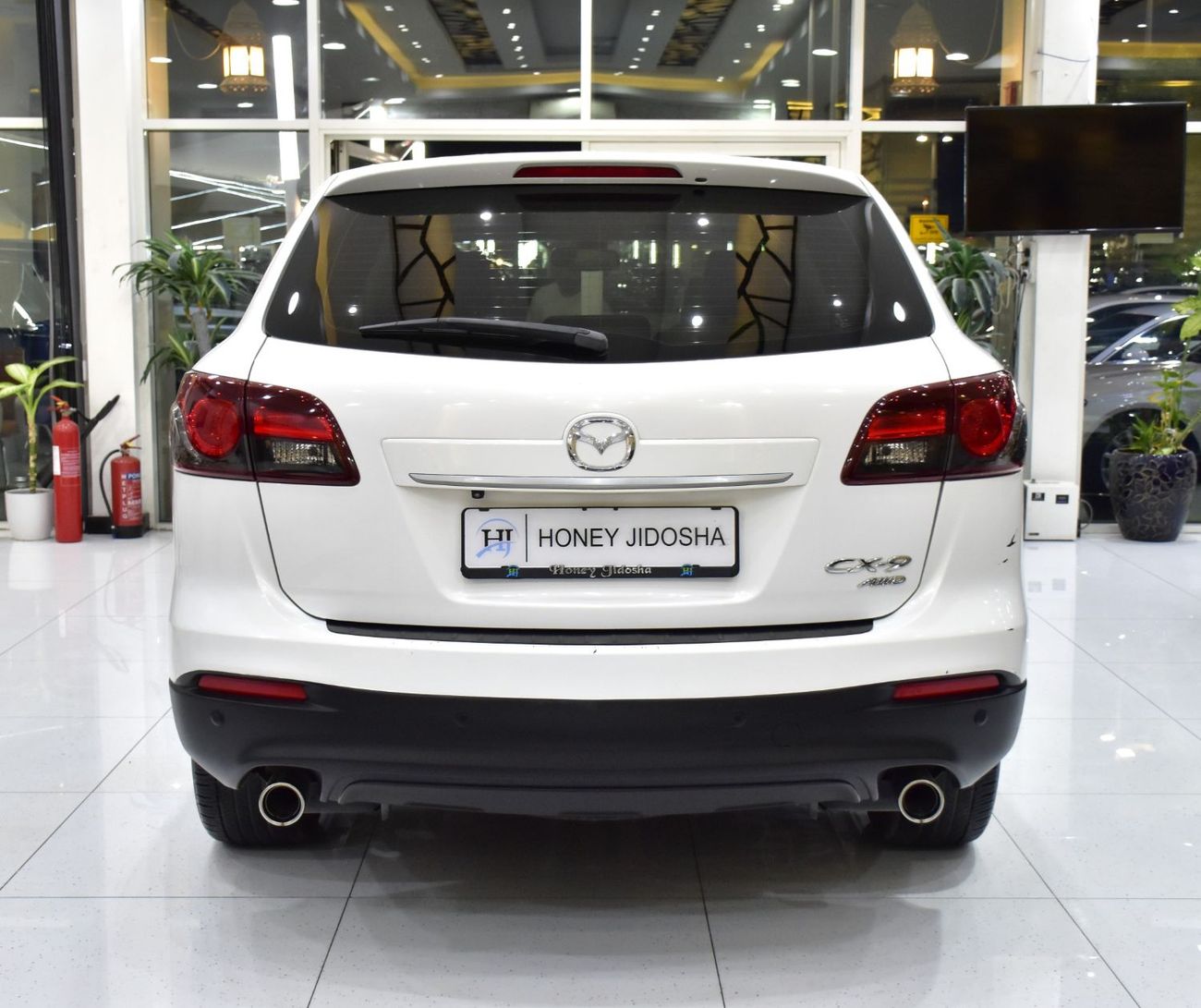 مازدا CX9 EXCELLENT DEAL for our Mazda CX-9 AWD ( 2016 Model ) in White Color GCC Specs