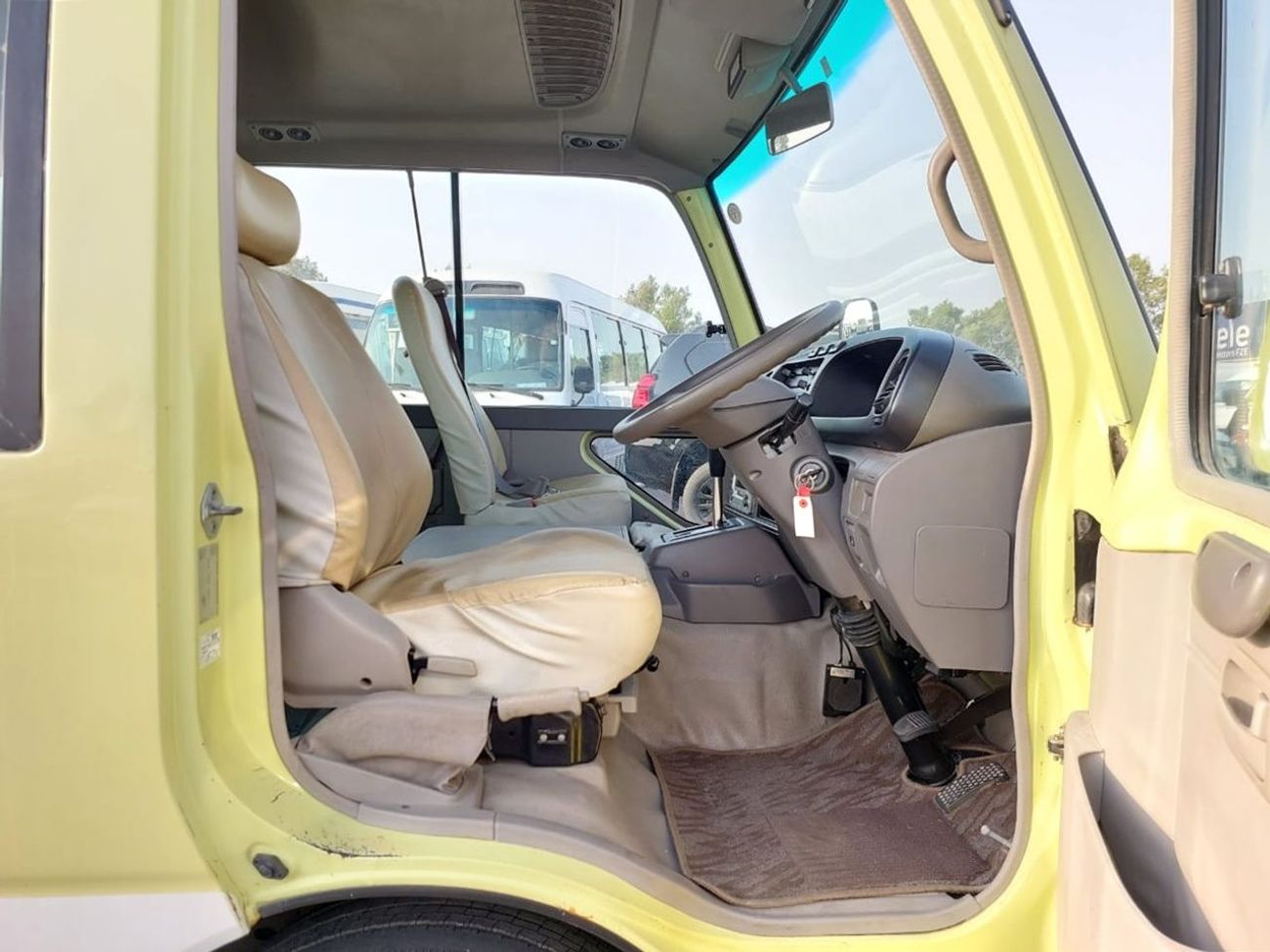 تويوتا كوستر TOYOTA COASTER BUS RHD 2007 MODEL 4.0 L DIESEL AUTOMATIC(PM02577)