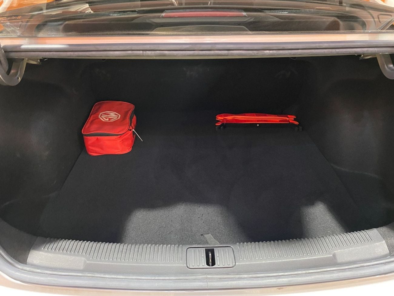 MG 5 Std AED 699 EMi @ 0% DP | MG 5 Sedan 2022 | GCC | 1.5L | Low Mileage | Under Warranty