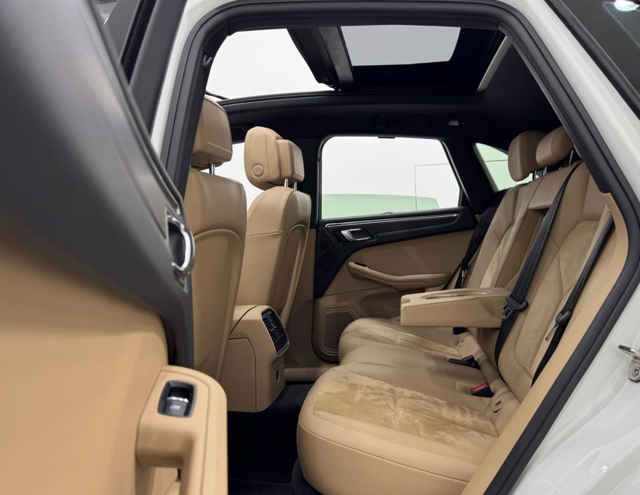 Porsche Macan Std 2.0L (260 HP) 2019 Porsche Macan, Agency Warranty Till Jun26, Full Service History, GCC