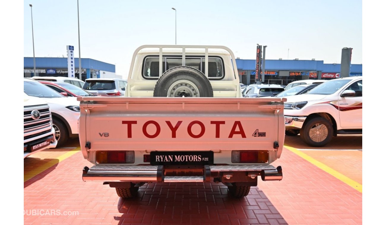 Toyota Land Cruiser Pick Up Toyota Landcruiser (70 Series) 4.5L Diesel, Pick-up, 4WD, 4 Doors, Manual Transmission, Tire Lock, D