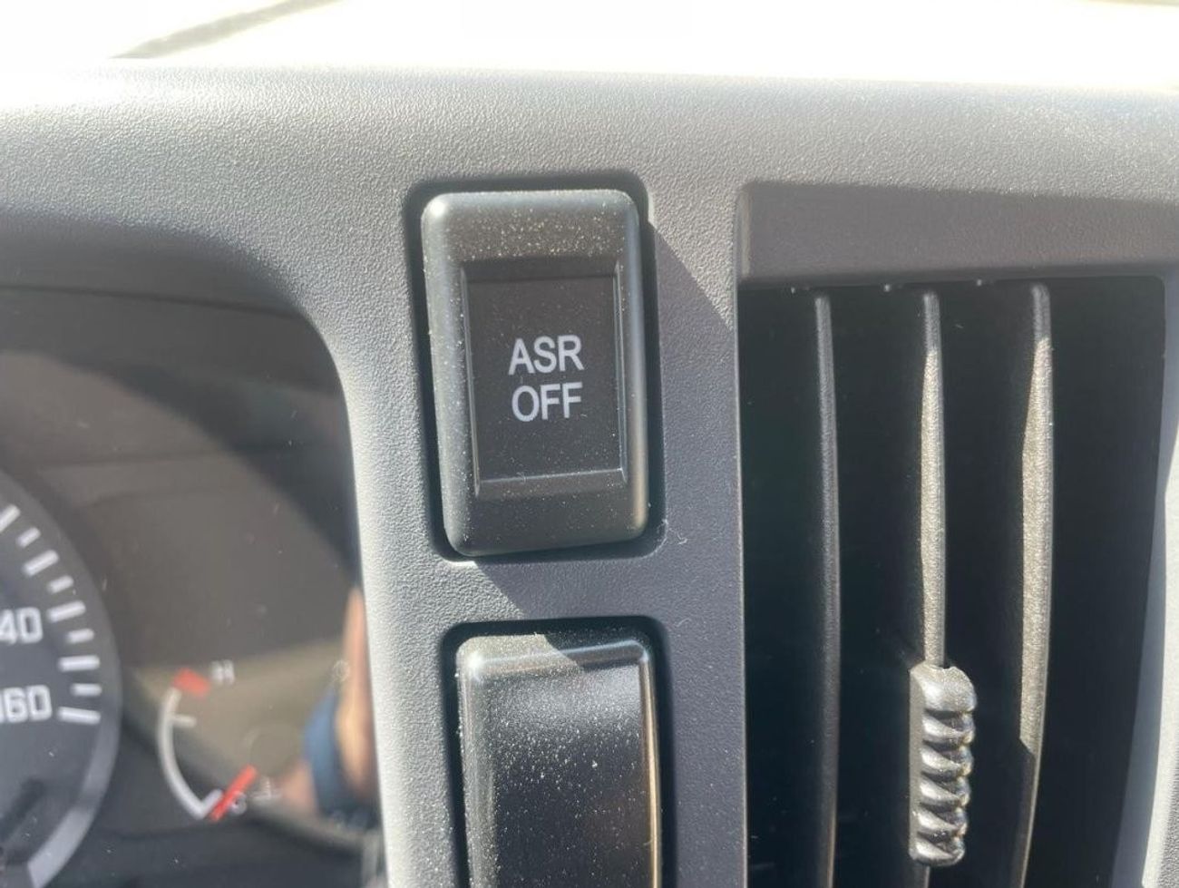 إيسوزو NMR Isuzu NMR85E2S Dump Truck 4x2