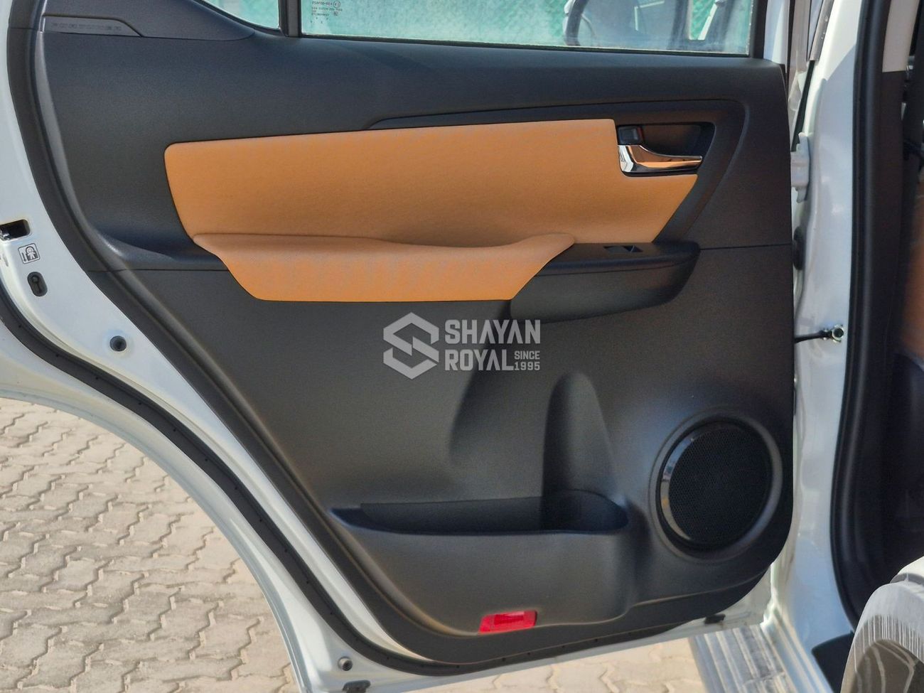 Toyota Fortuner 2.4L DIESEL STD 4WD AT 7-SEATS 2026MY ONLY FOR EXPORT