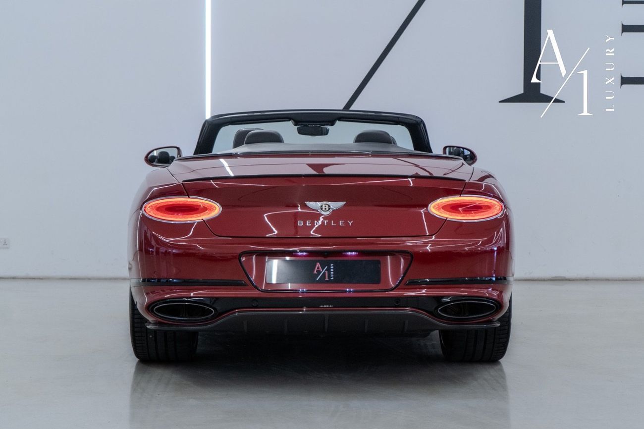 بنتلي كونتيننتال جي تي سي 2020 Bentley Continental GTC Mulliner 1 of 100, Carbon Body Kit, GCC Specs, With Warranty