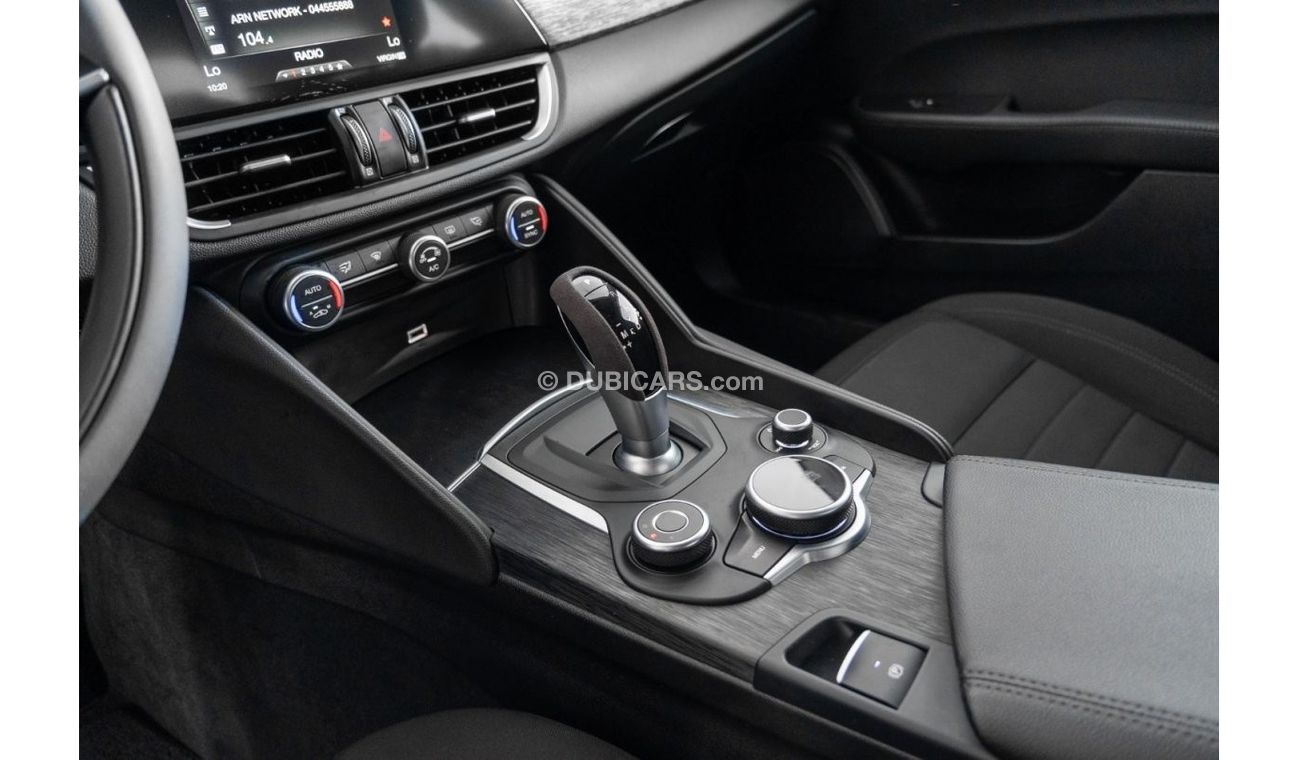 Alfa Romeo Giulia 2019 Alfa Romeo Giulia / Alfa Romeo Warranty and Service Contract