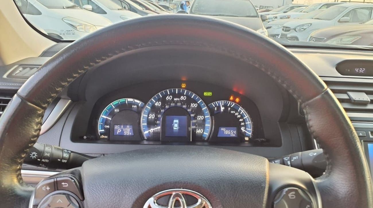 تويوتا كامري Toyota Camry XLE Hyrbrid