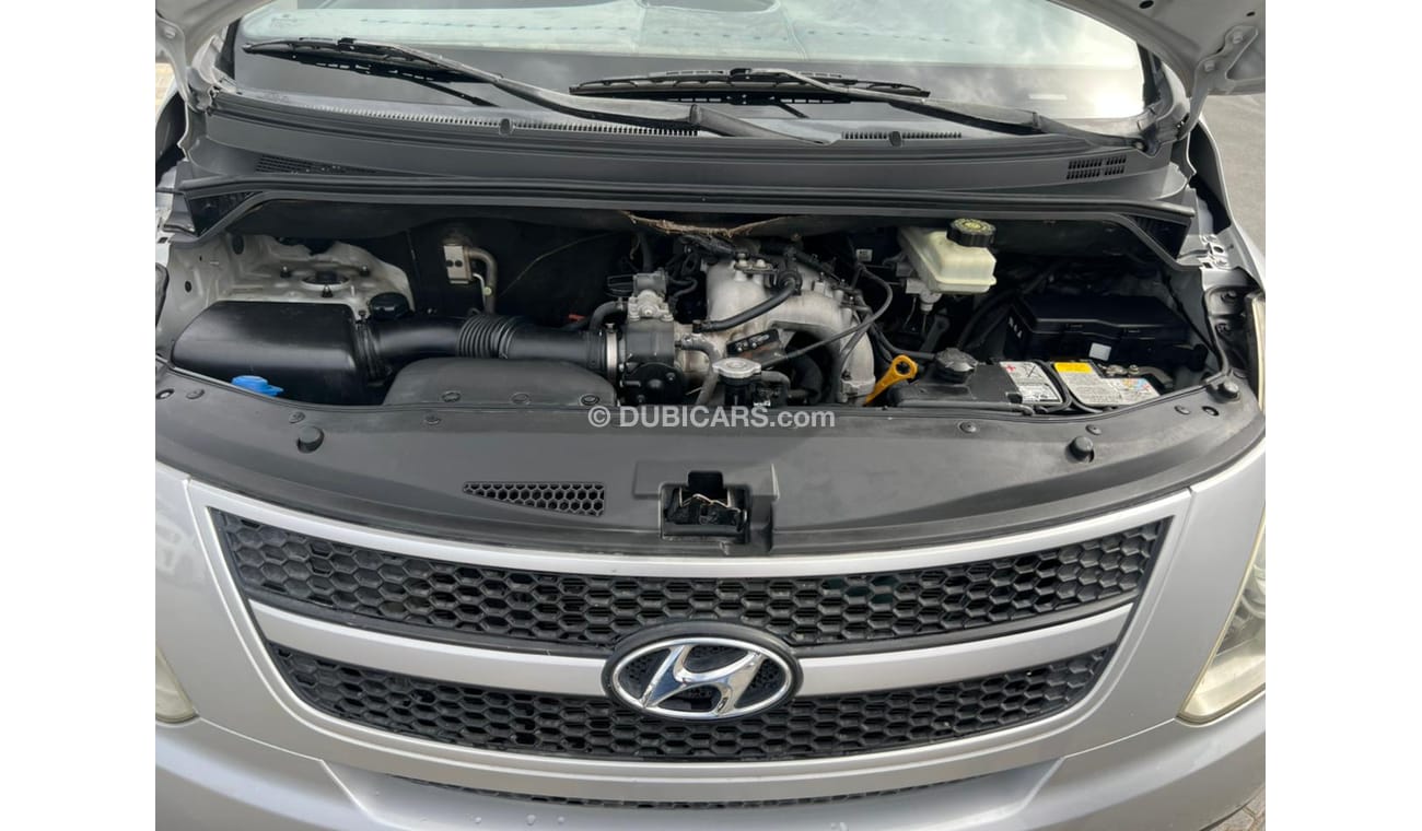 هيونداي H-1 خليجى موديل 2008 عدد 12 راكب 4 سلندربحالة ممتازة لاتحتاج لأى مصاريف