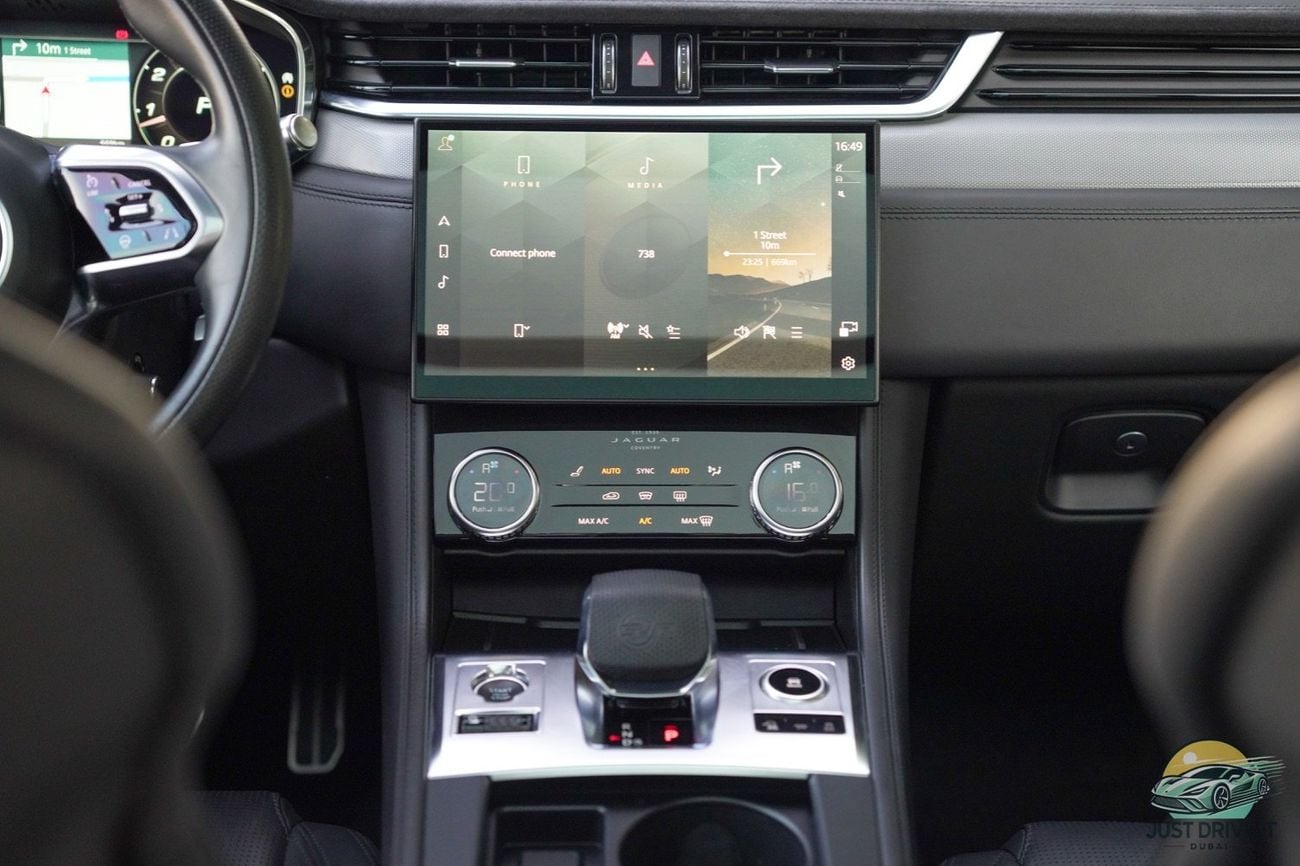 جاكوار F بيس SVR 5.0L