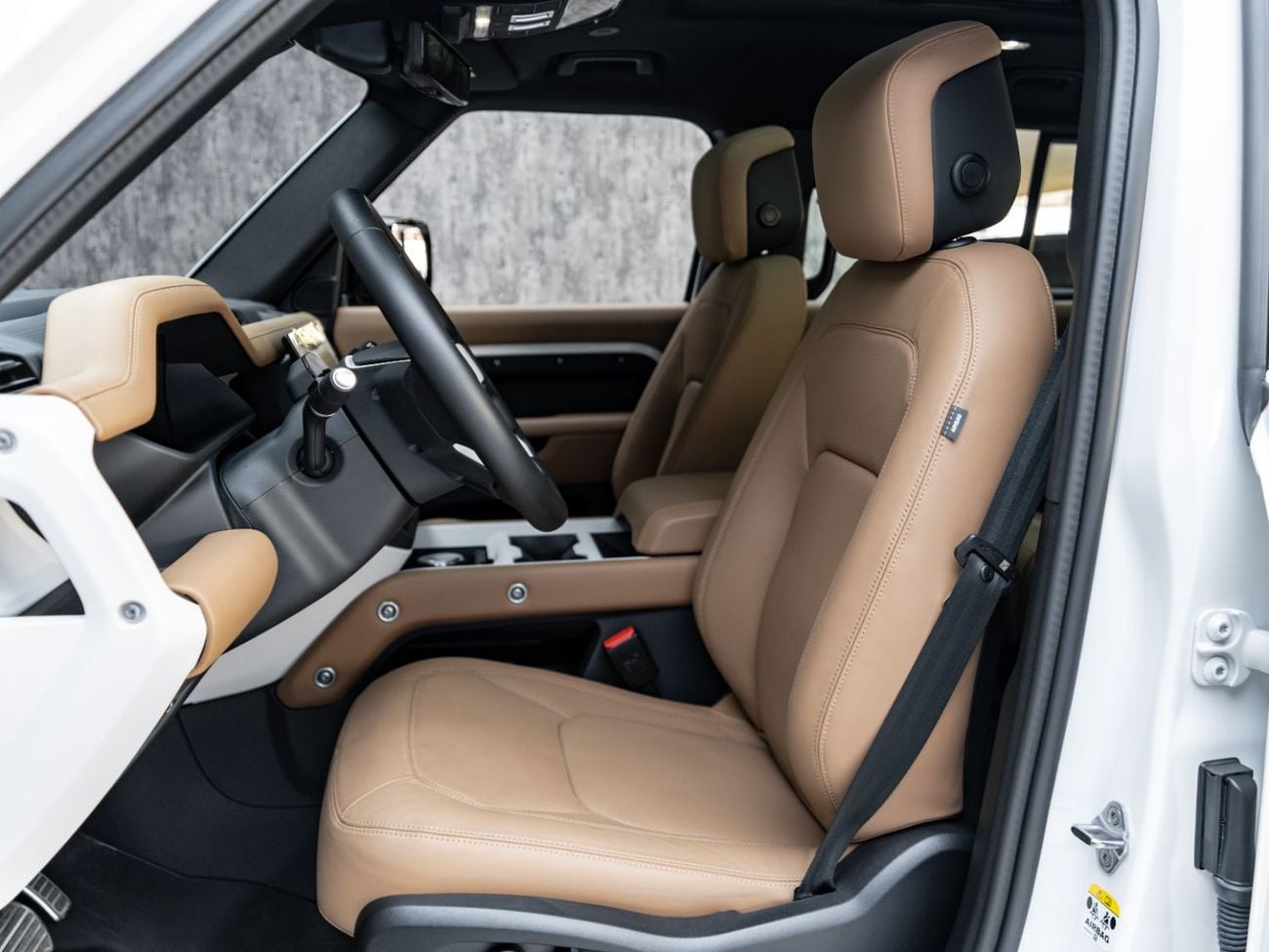 Land Rover Defender 110 X-DYNAMIC HSE P400 BUY NOW, PAY LATER | THE BLACKLINE STANDARD | 2030 Land Rover Warranty + Service, Low KMs, GCC