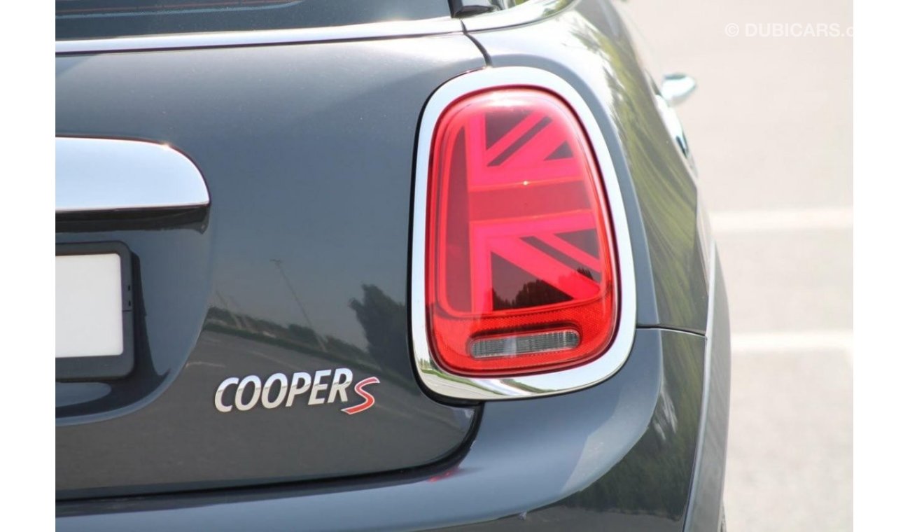Mini Cooper S Model 2019, Gulf, Fleoption, Panorama Sunroof, First Owner, Agency Cheeks, Agency Dye, Agency Status