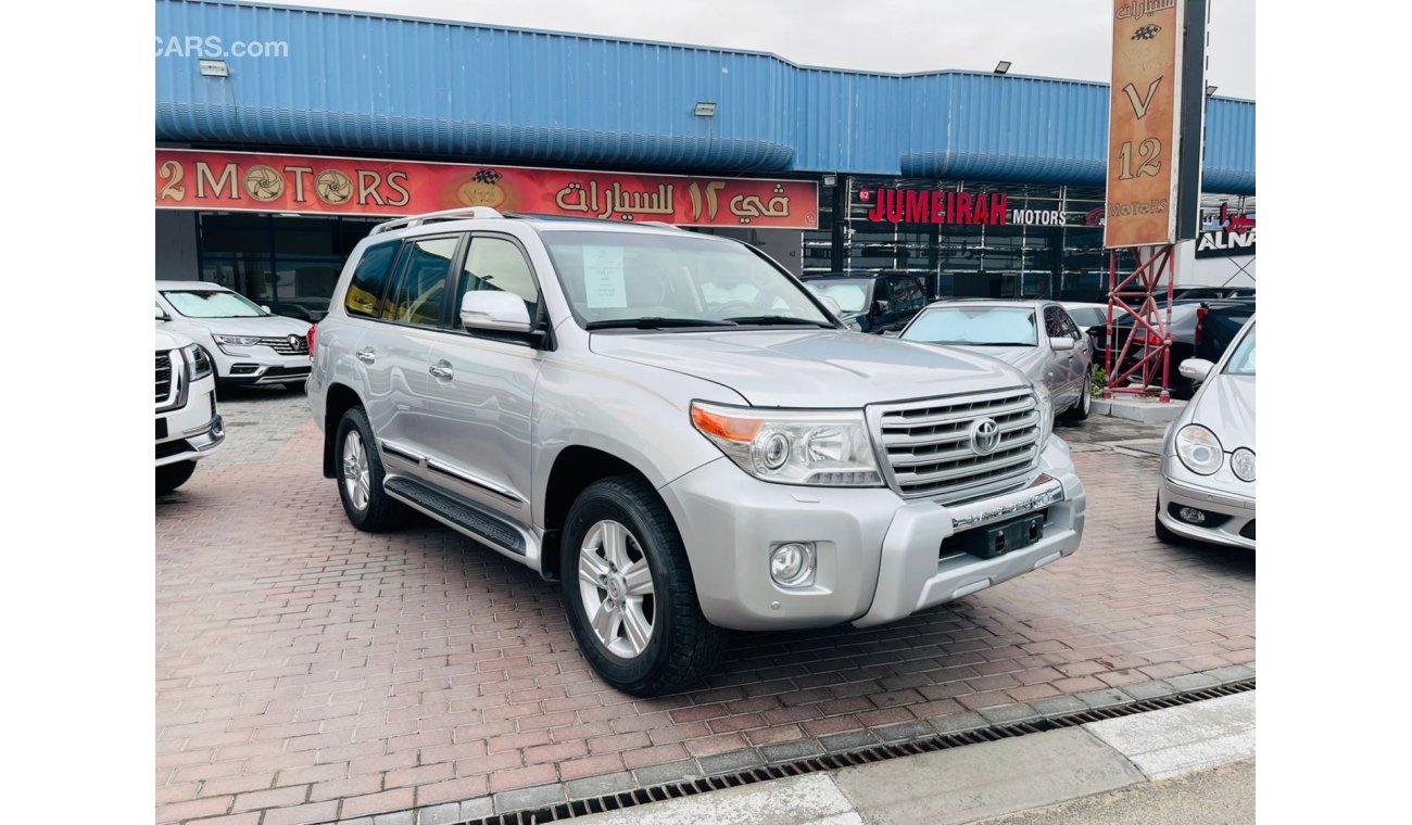 Toyota Land Cruiser VXR V8 5.7