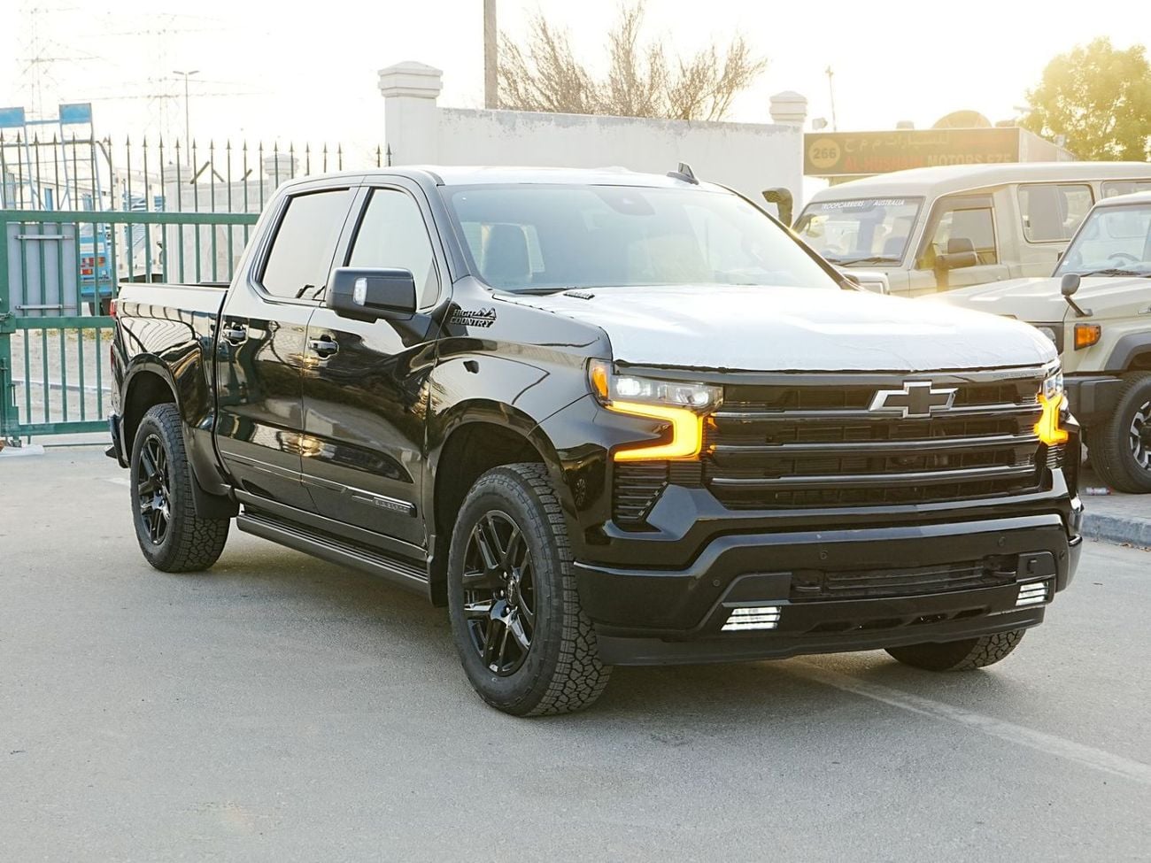 Chevrolet Silverado DURAMAX DIESEL HIGH COUNTRY MIDNIGHT EDITION
