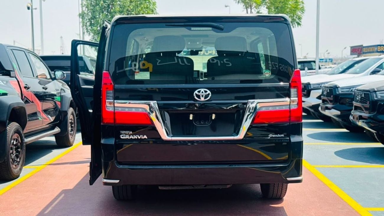 Toyota Granvia PREMIUM Toyota Granvia PREMIUM 3.5L - Black Inside Black YM2026