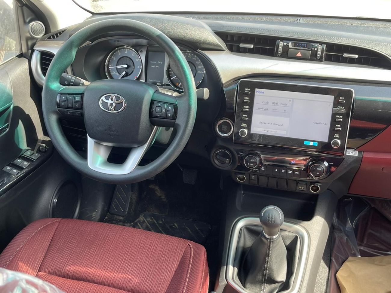 Toyota Hilux GLX 2.7L Double Cab Utility 4WD M/T Toyota Hilux PETROL GLX 2.7L Double Cab 4WD M/T 2025