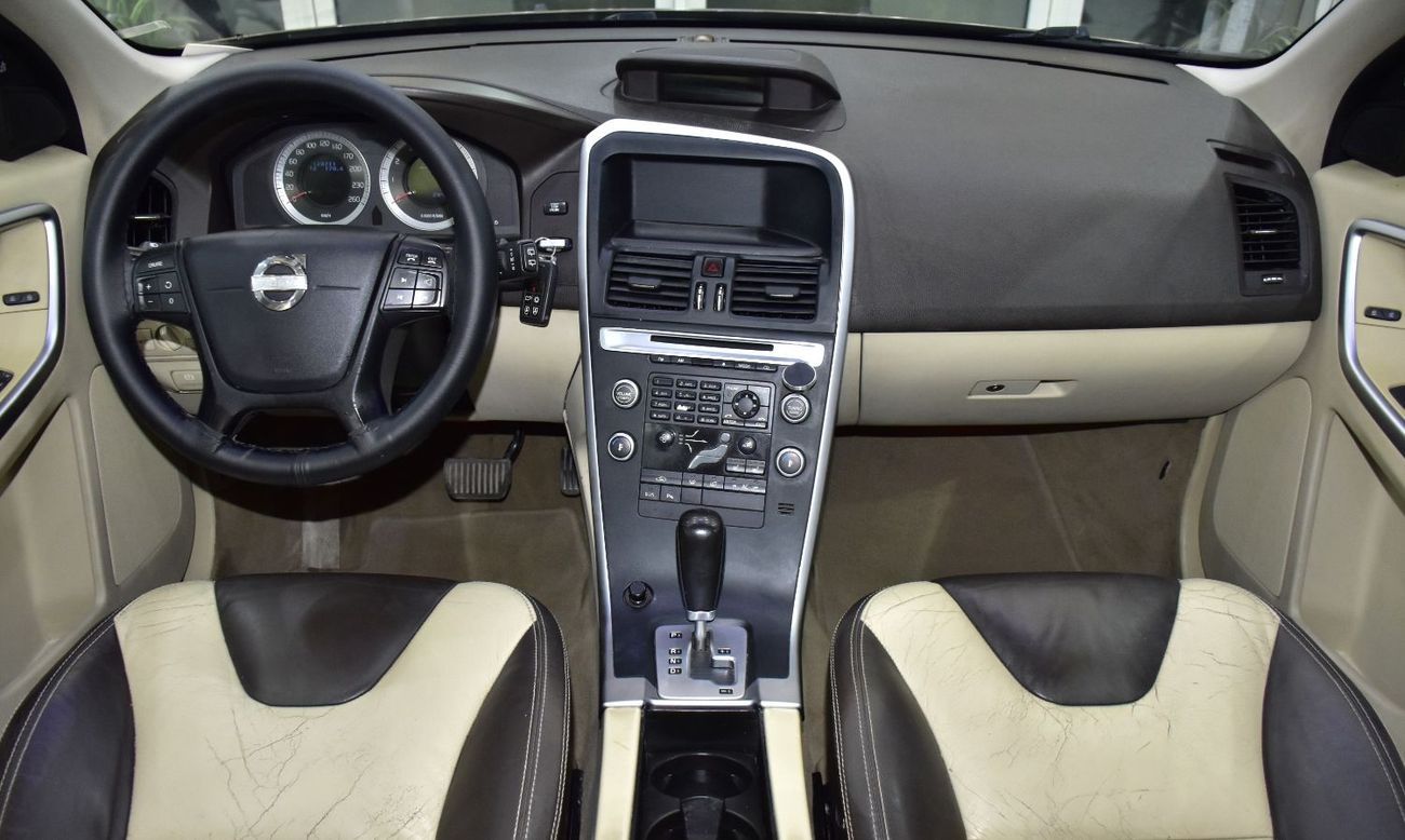 فولفو XC 60 EXCELLENT DEAL for our Volvo XC60 T6 AWD ( 2011 Model ) in Brown Color GCC Specs