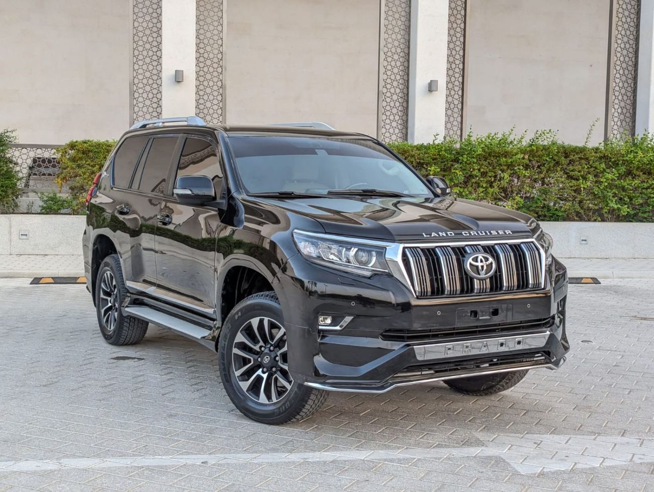 Toyota Prado Toyota Prado v4 LHD 2019 black colour