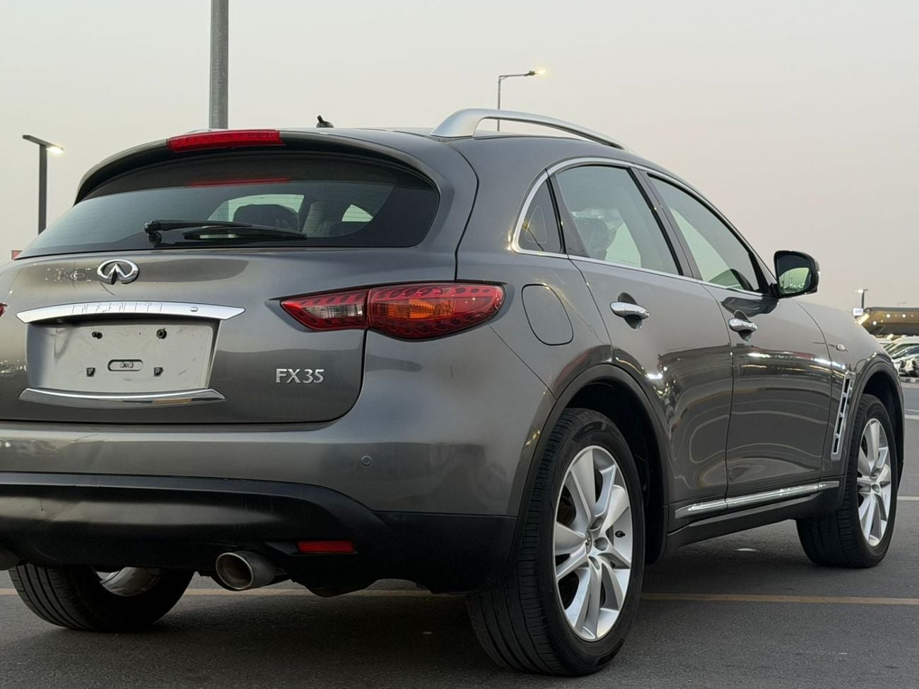 Infiniti FX35