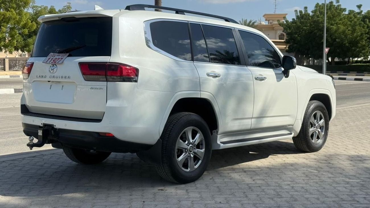 Toyota Land Cruiser Sahara export from Australia