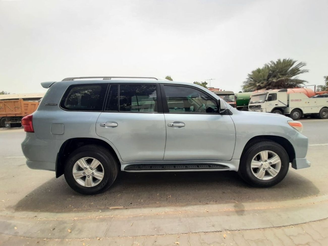 تويوتا لاند كروزر TOYOTA LAND CRUISER  RIGHT HAND DRIVE  (PM1508)