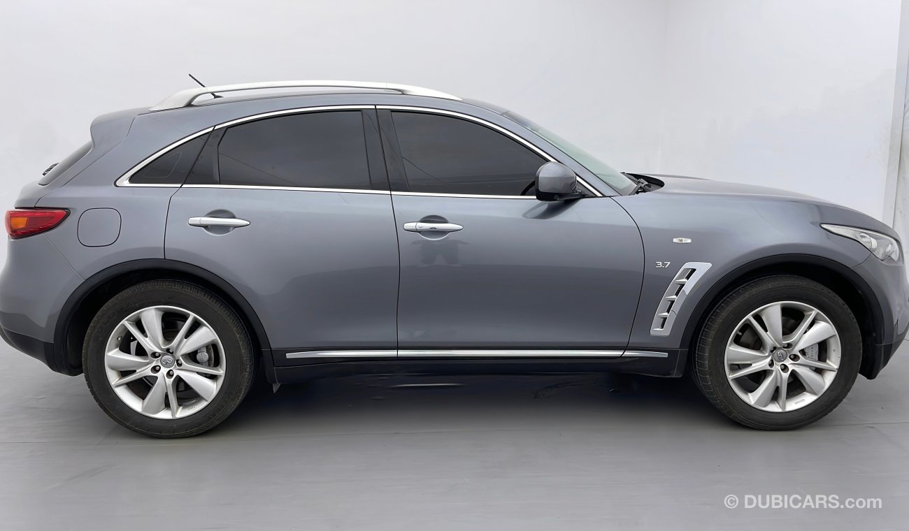 إنفينيتي QX70 LUXURY 3.7 | Under Warranty | Inspected on 150+ parameters