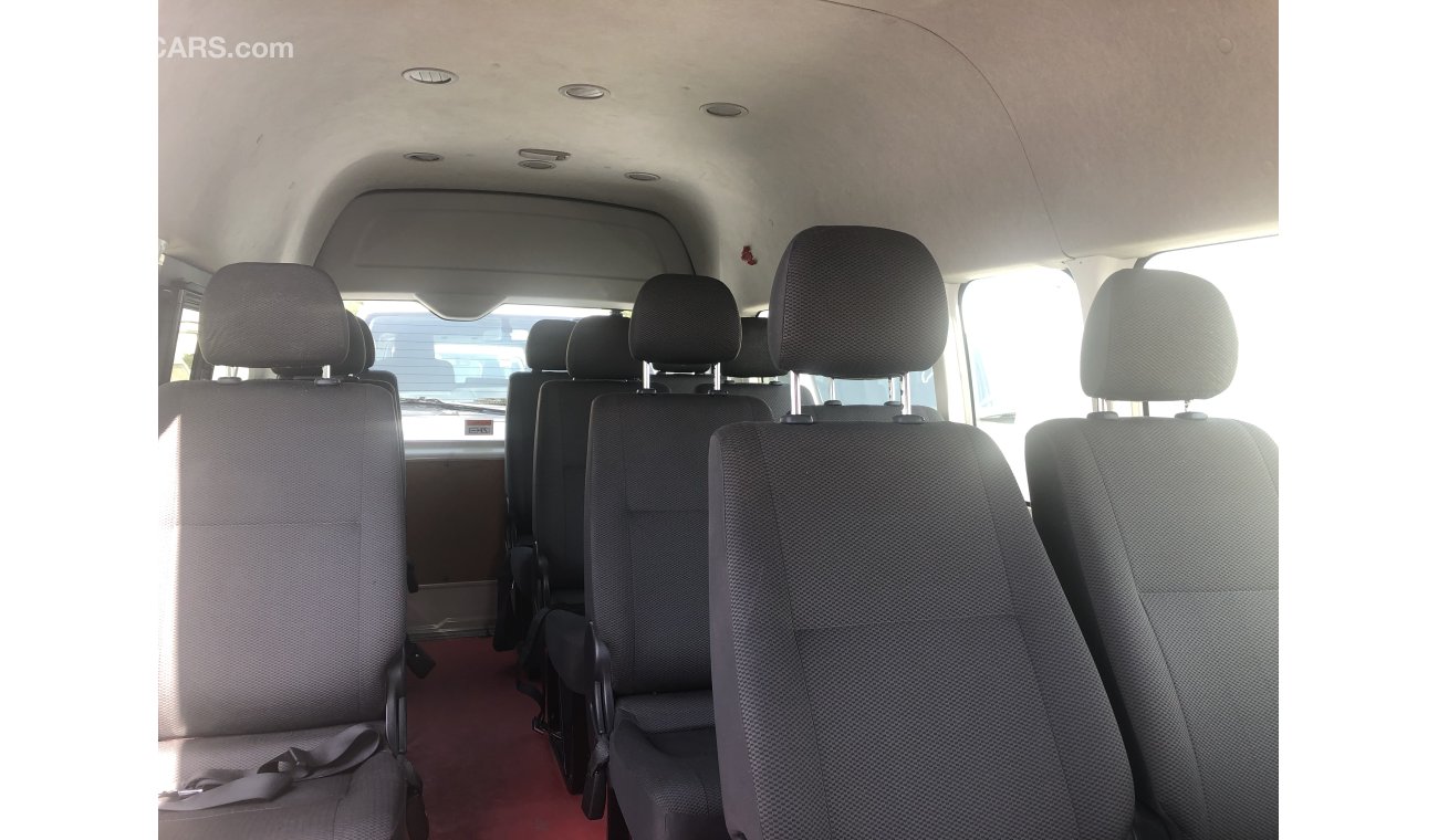 Toyota Hiace Toyota Hiace Highroof bus 15 str,model:2017. free of accident with low mileage