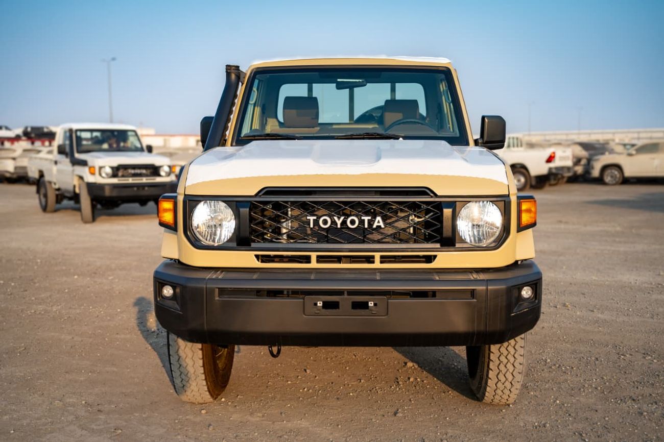 تويوتا لاند كروزر بيك آب 4.0L Single Cabin | Automatic | Petrol | Four Wheel Drive | 2 Doors | V6