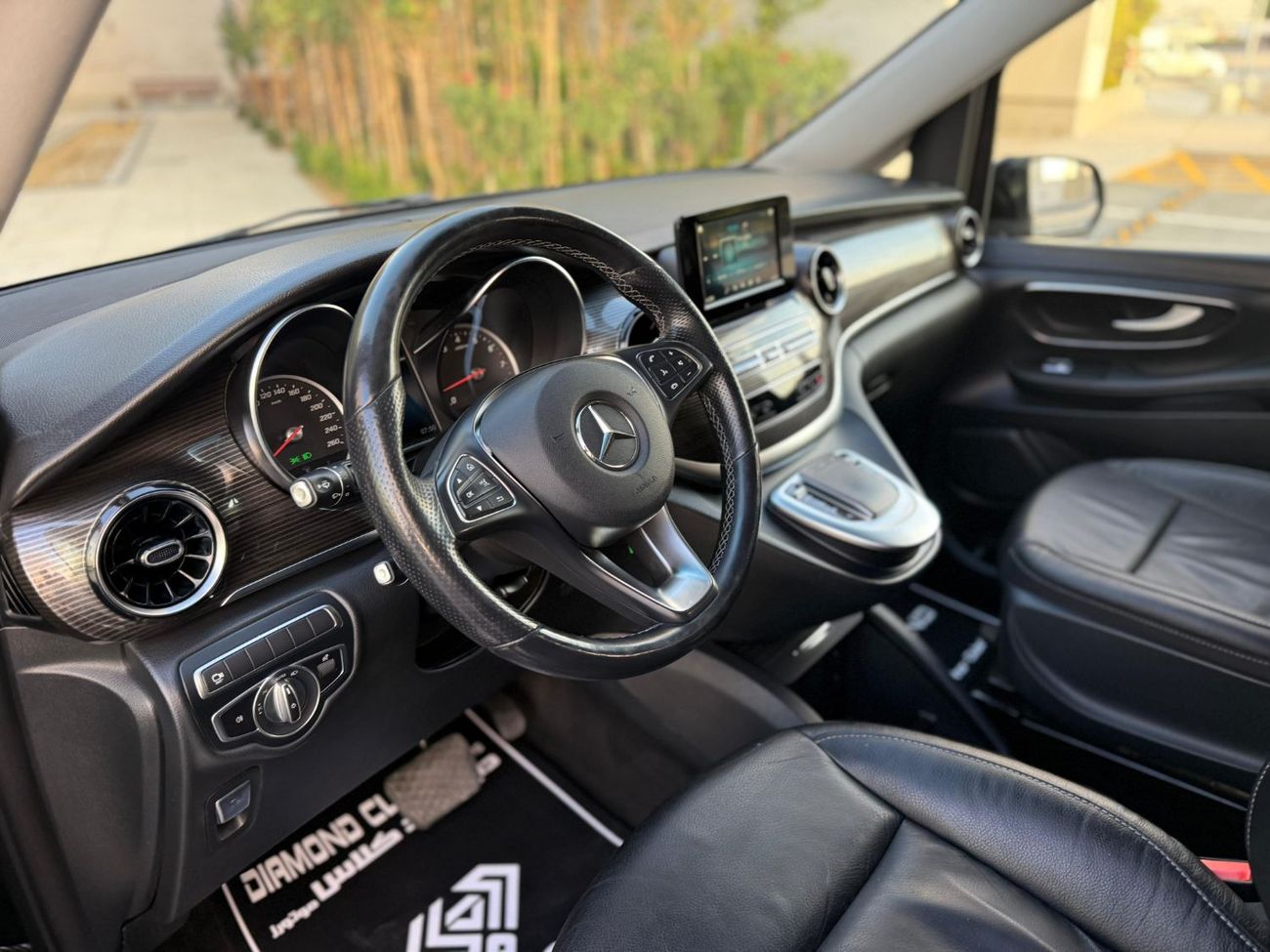 مرسيدس بنز V 250 GCC