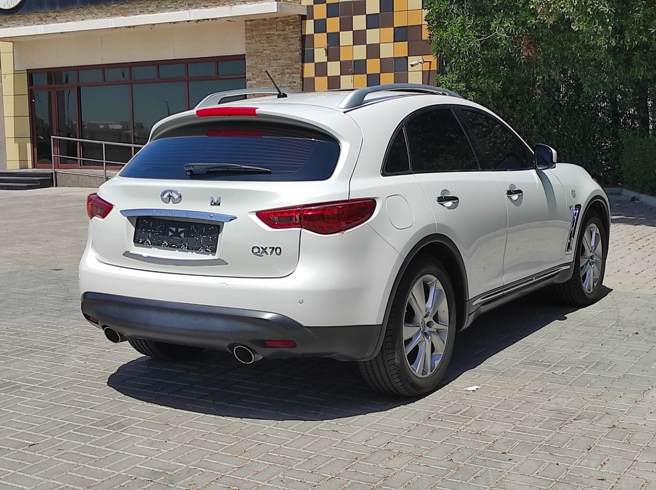 Infiniti Q70 Sports 3.7L Infinity Qx 70 2016 Gcc V6 5 Camera full options no1