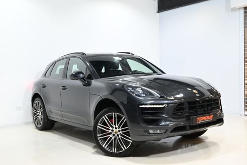 Porsche Macan TURBO 2017 Porsche Macan Turbo, Full Service History, Excellent Condition, GCC