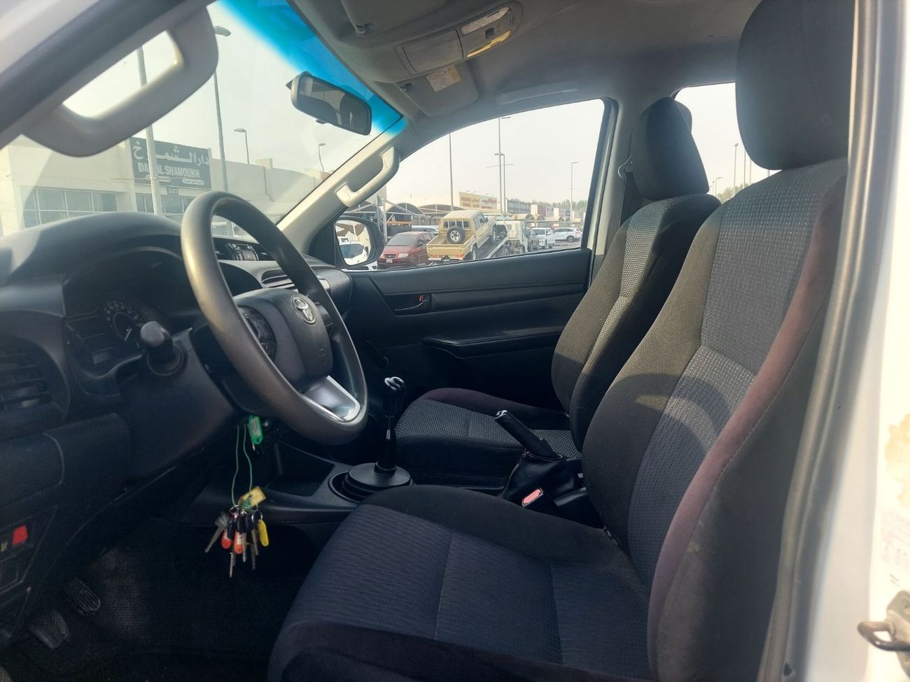 Toyota Hilux DC 2.4L 4WD DIESEL MANUAL TRANSMISSION