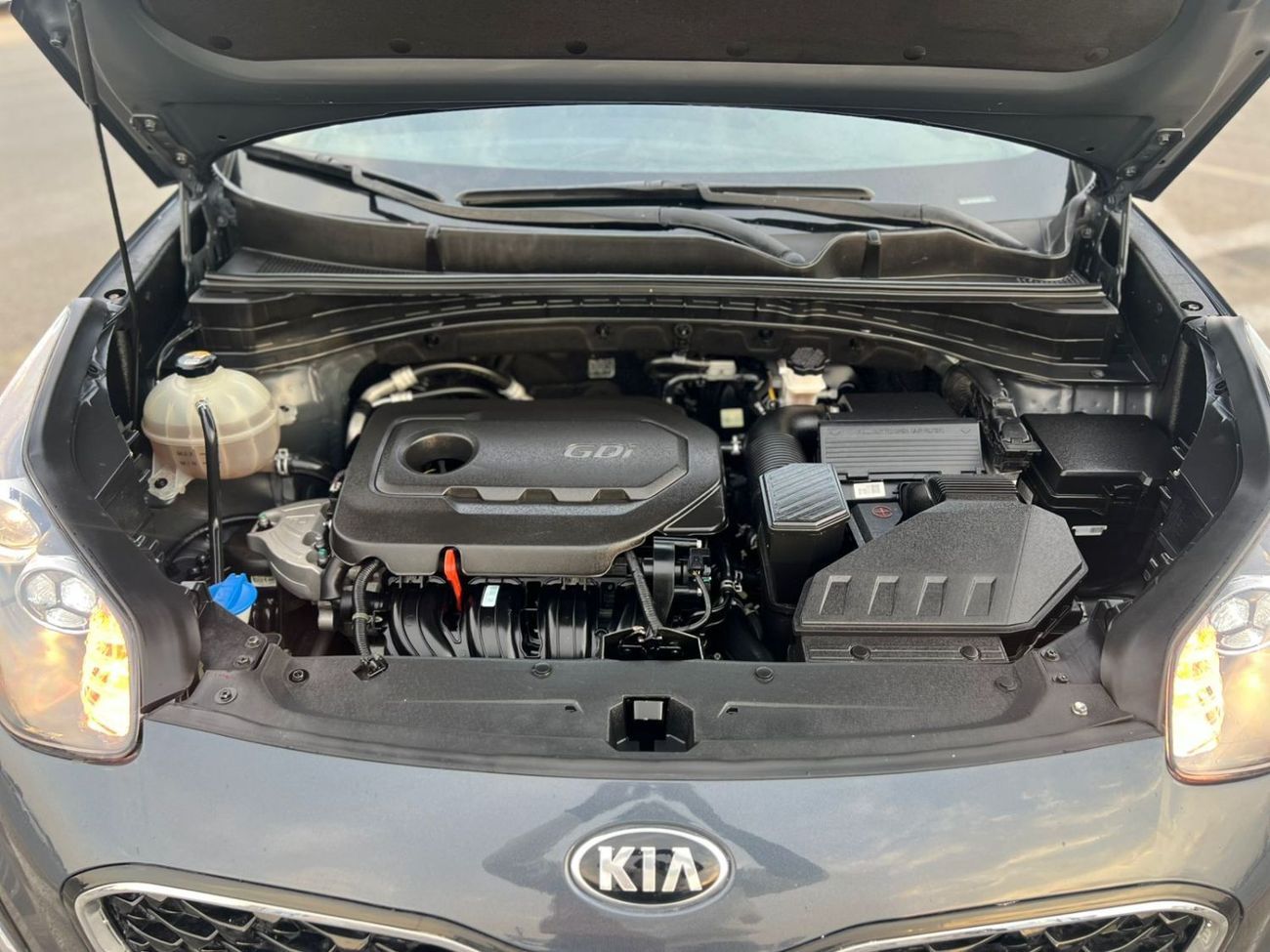 Kia Sportage 2020 Kia Sportage LX Mid - option - 2.4L V4 - AWD 4x4 - Rear Camera - Leather Seat - 2 keys