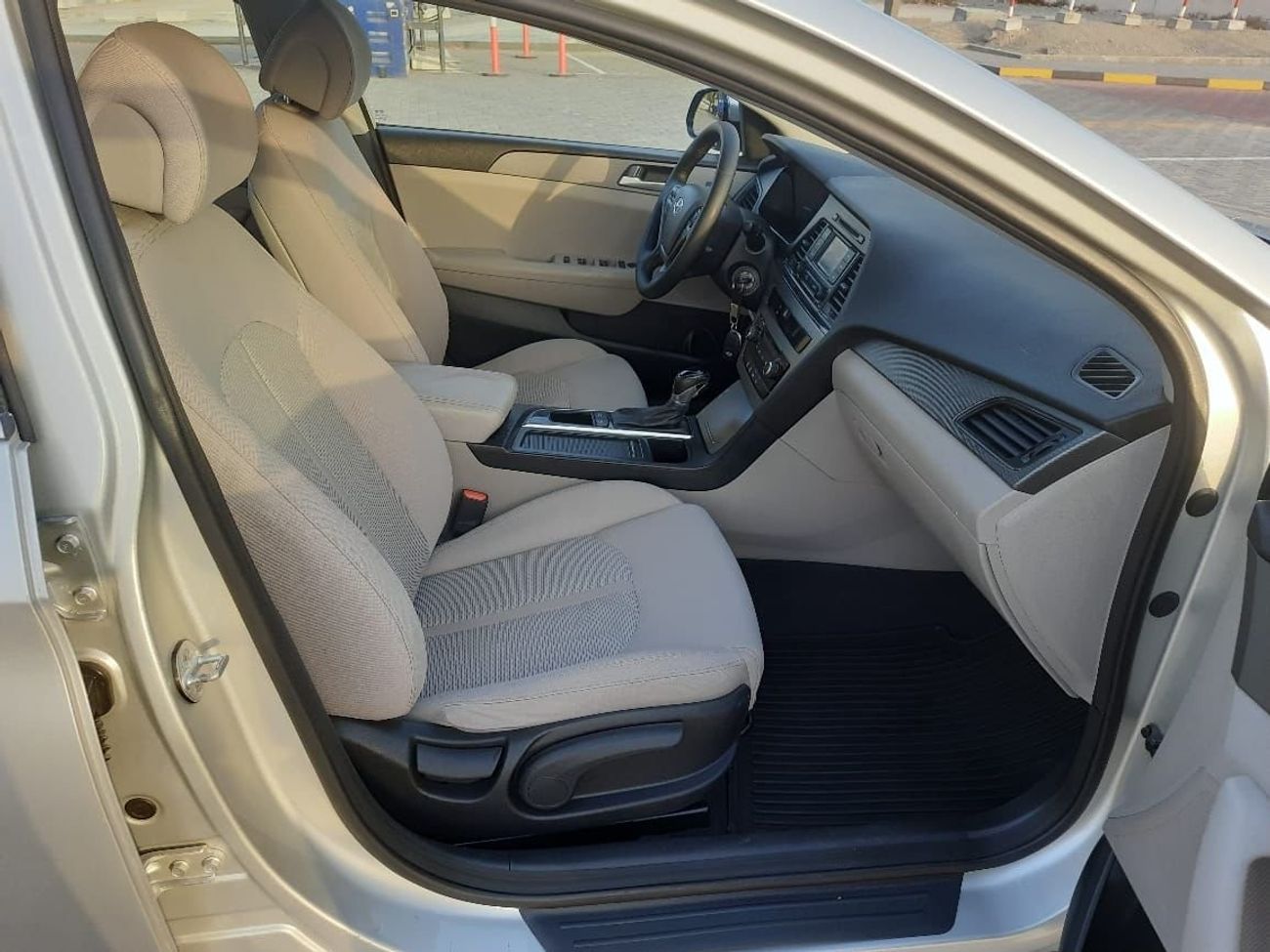 Hyundai Sonata SE HYUNDAI SONATA MODEL 2015 GCC VERY GOOD CONDITION