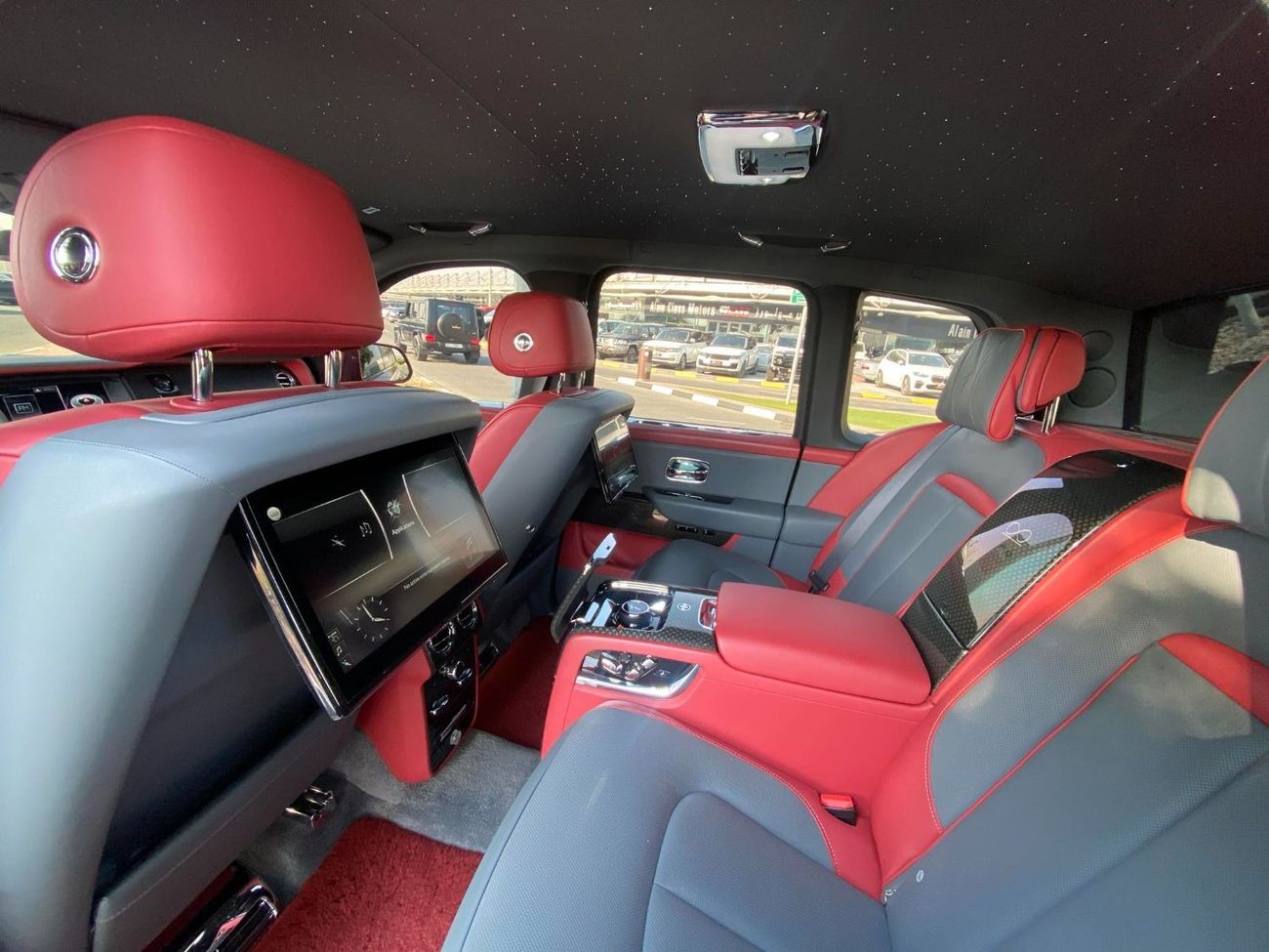 Rolls-Royce Cullinan Black Badge GCC SPEC UNDER WARRANTY NEAT AND CLEAN