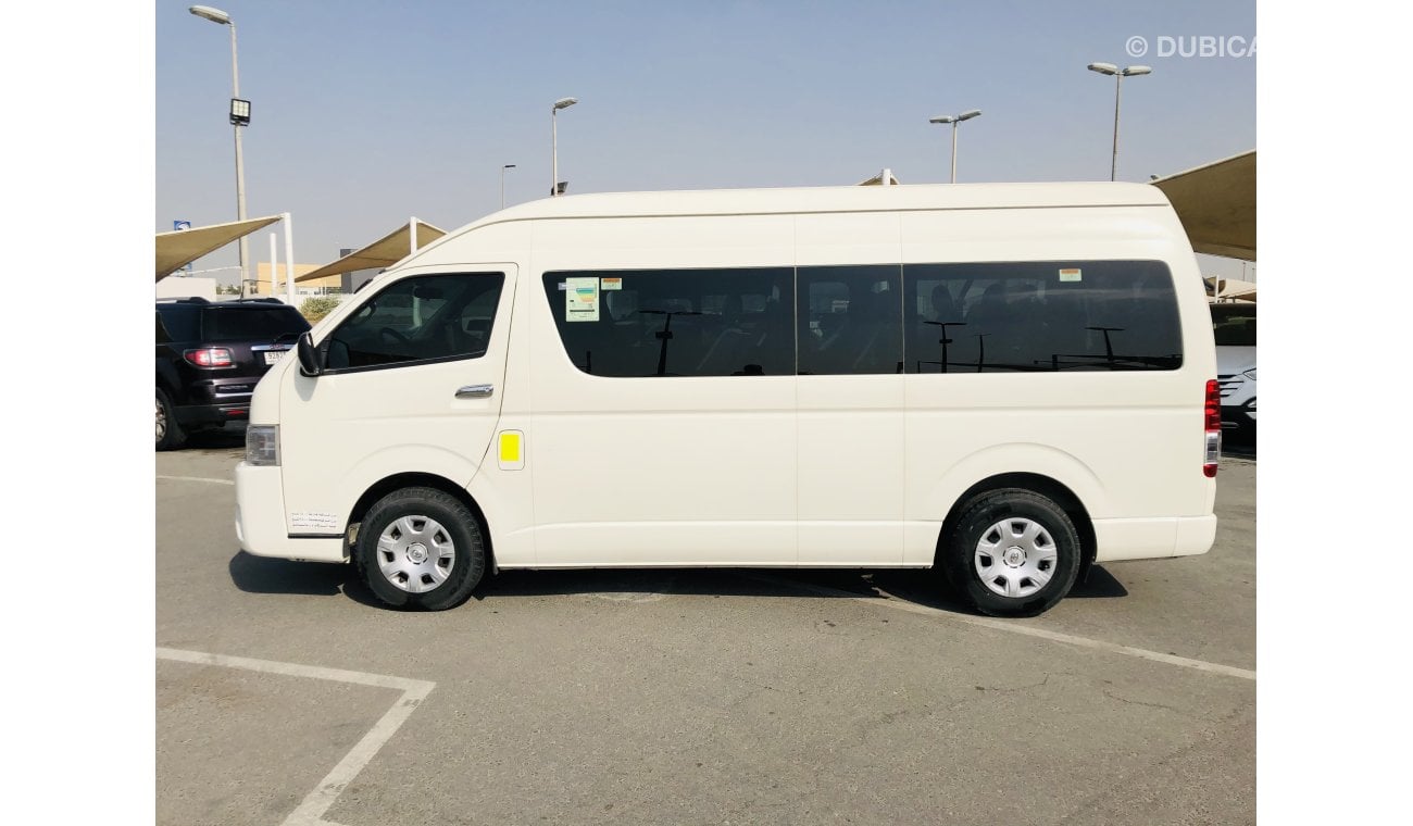 Toyota Hiace Toyota hayas hai roov full Option good condition